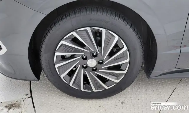 Hyundai Sonata 2023 2.0 автомат (гидро), миниатюра 5