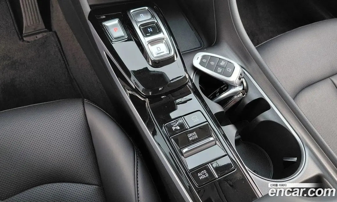 Hyundai Sonata 2023 2.0 автомат (гидро), фото 9