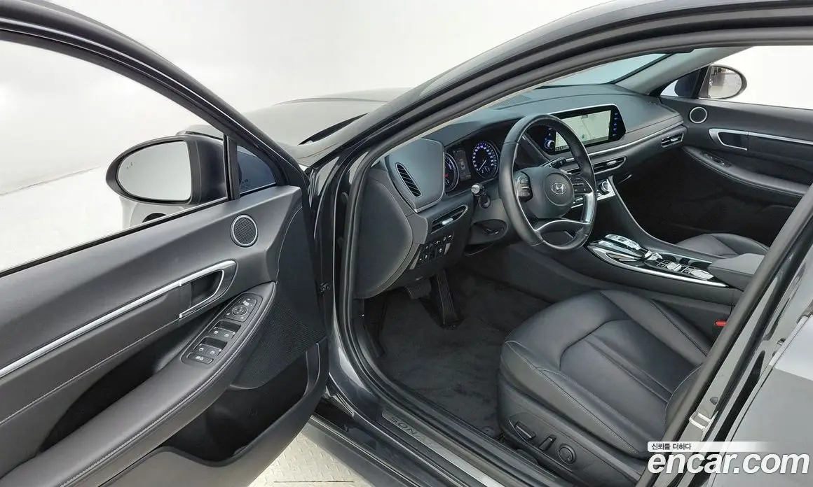 Hyundai Sonata 2023 2.0 автомат (гидро), фото 10