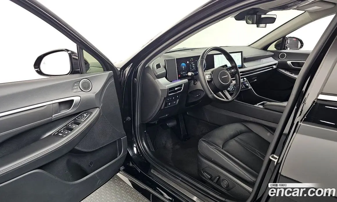 Hyundai Sonata 2024 2.0 автомат (гидро), фото 13