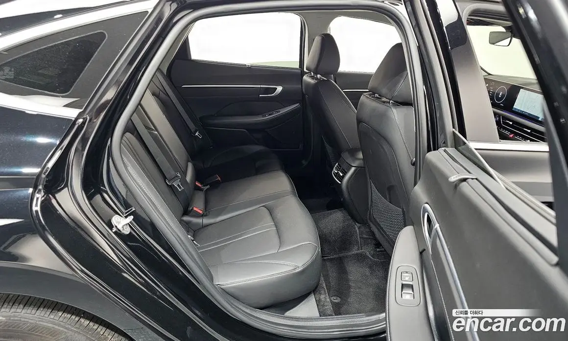 Hyundai Sonata 2024 2.0 автомат (гидро), фото 17