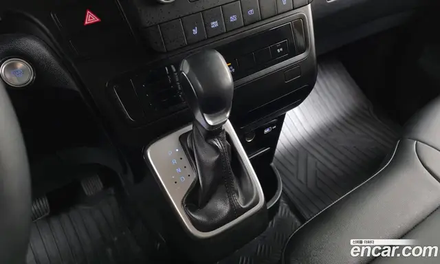 Hyundai Staria 2023 3.5 автомат (гидро), миниатюра 12