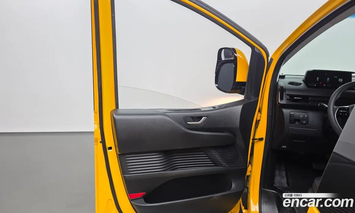 Hyundai Staria 2023 3.5 автомат (гидро), фото 14 Hyundai Staria 2023 3.5 автомат (гидро), фото 14