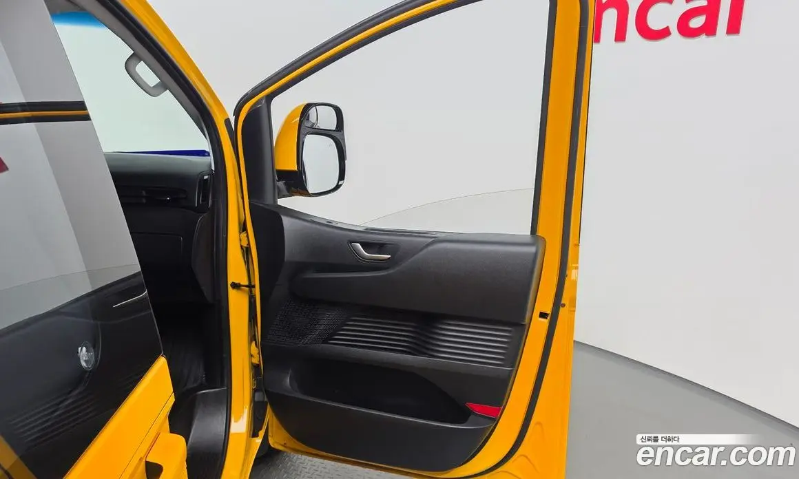 Hyundai Staria 2023 3.5 автомат (гидро), фото 15 Hyundai Staria 2023 3.5 автомат (гидро), фото 15