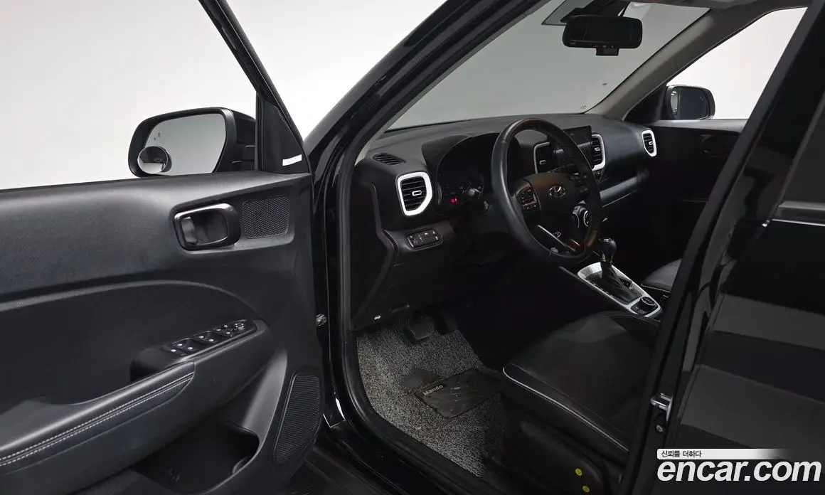 Hyundai Venue 2022 1.6 автомат (гидро), фото 13