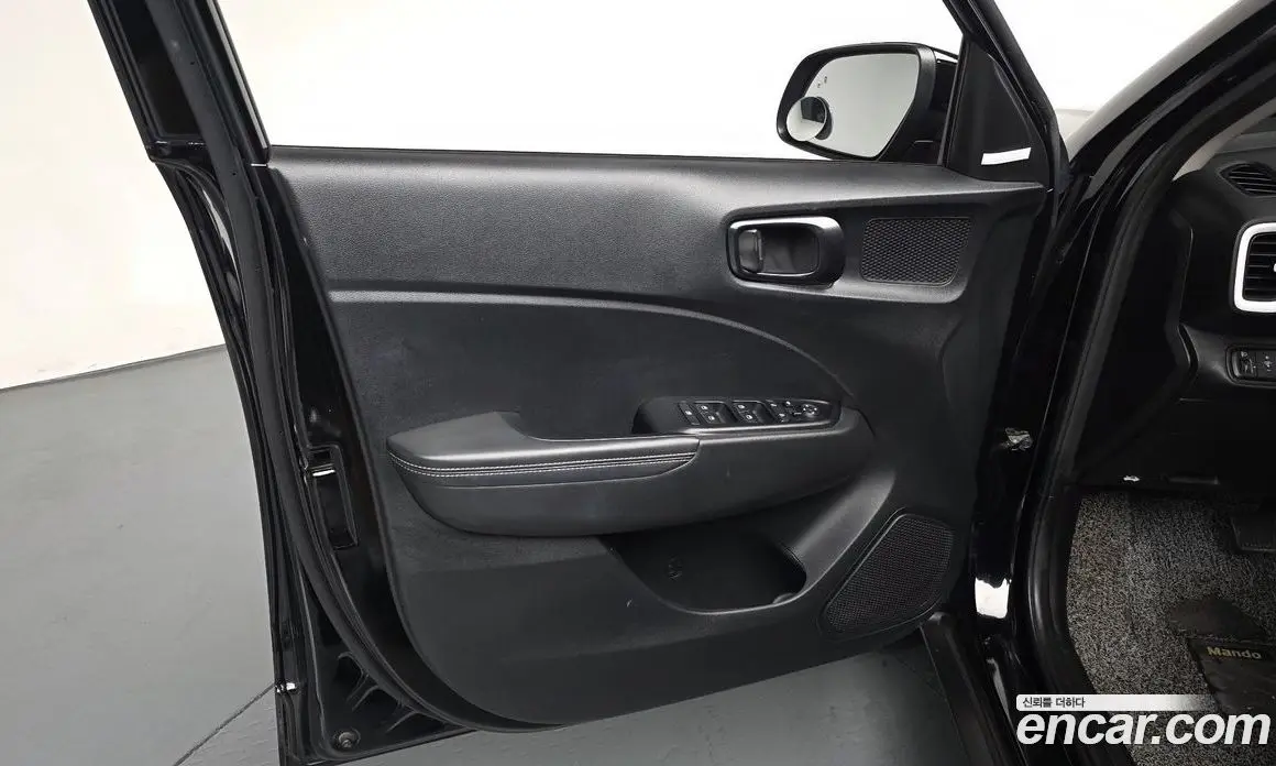 Hyundai Venue 2022 1.6 автомат (гидро), фото 14