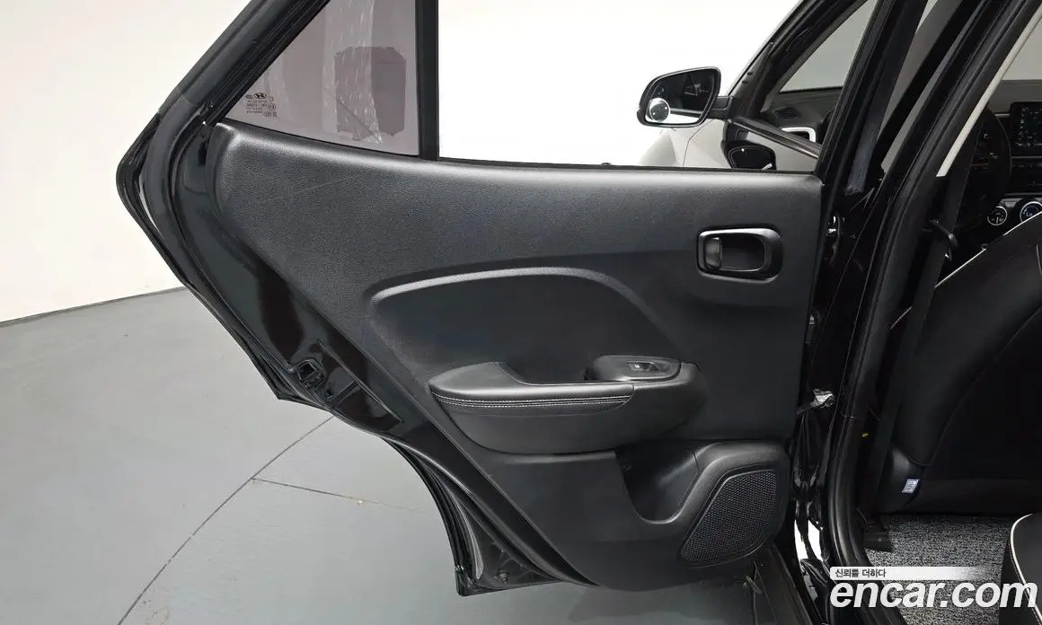 Hyundai Venue 2022 1.6 автомат (гидро), фото 15