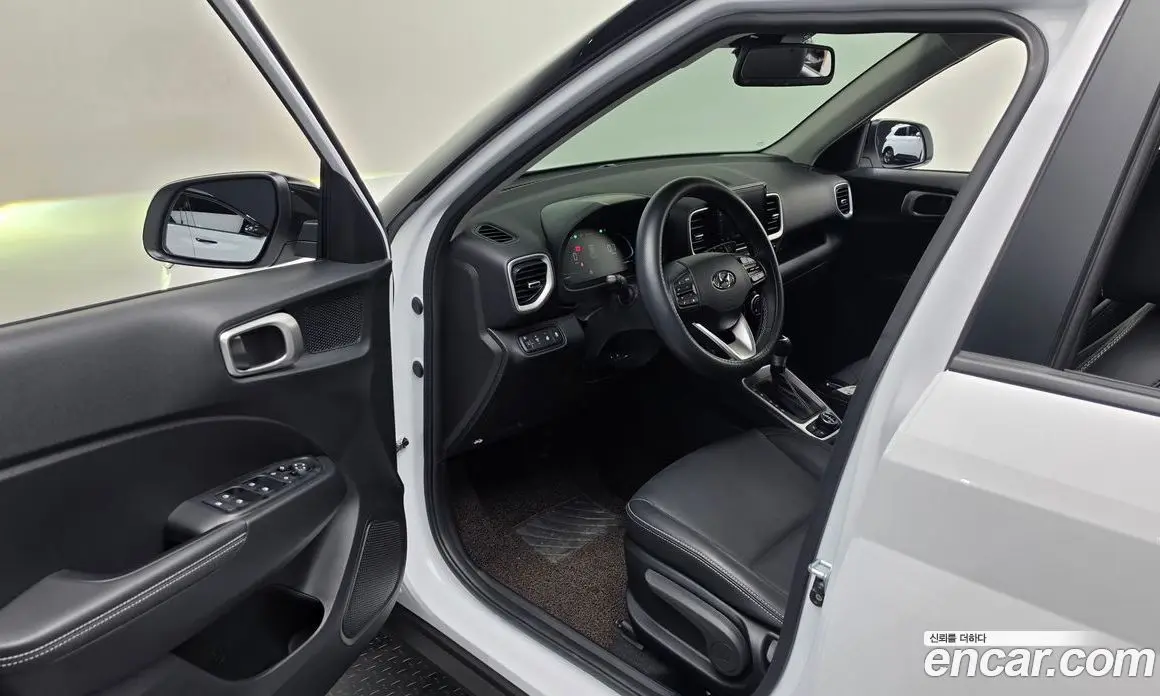 Hyundai Venue 2024 1.6 автомат (гидро), фото 12