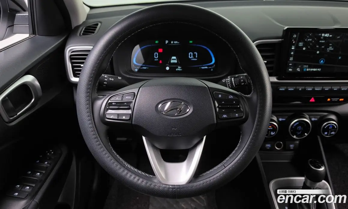 Hyundai Venue 2024 1.6 автомат (гидро), фото 17