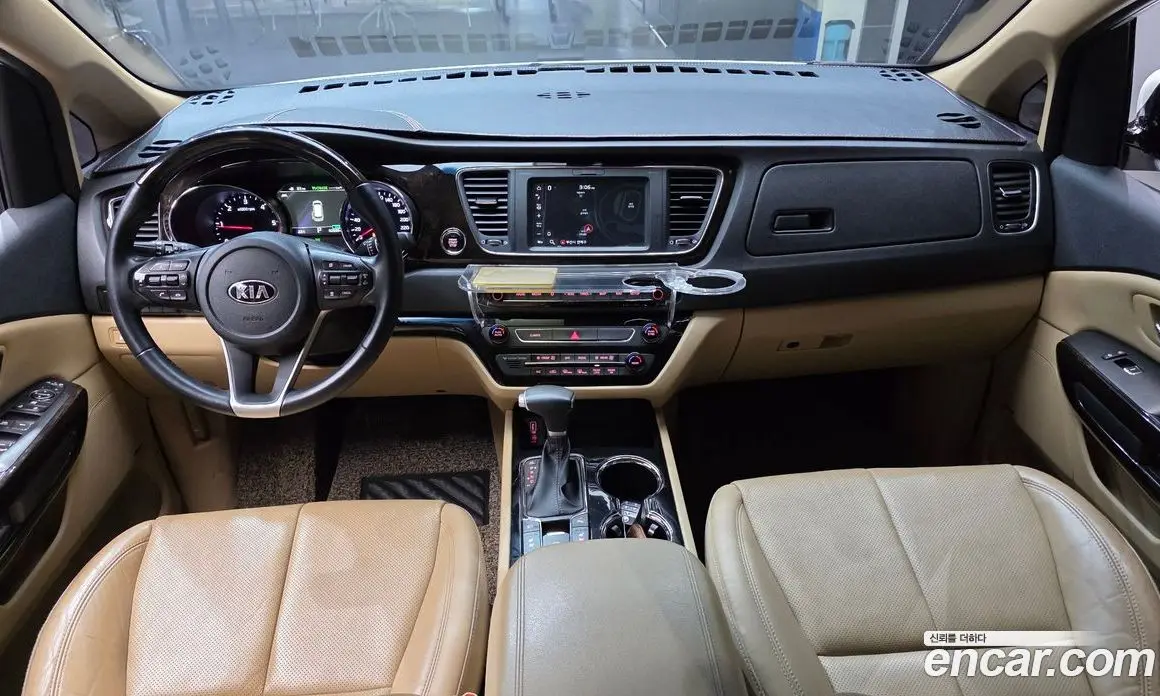 Kia Carnival 2019 2.2 автомат (гидро), фото 10 Kia Carnival 2019 2.2 автомат (гидро), фото 10