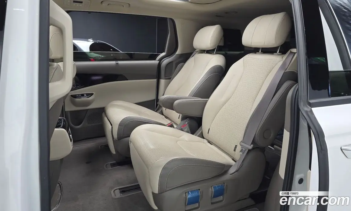 Kia Carnival 2021 3.5 автомат (гидро), фото 18 Kia Carnival 2021 3.5 автомат (гидро), фото 18