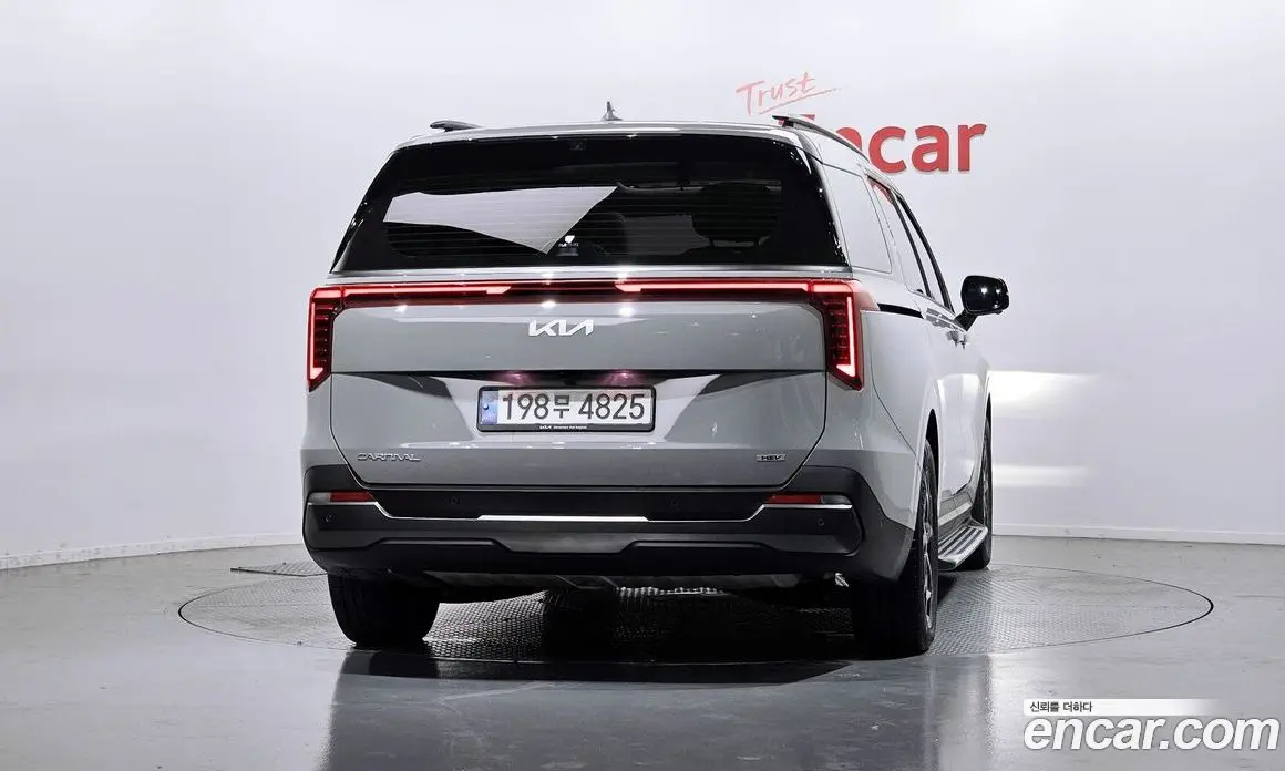 Kia Carnival 2024 1.6 автомат (гидро), фото 4 Kia Carnival 2024 1.6 автомат (гидро), фото 4