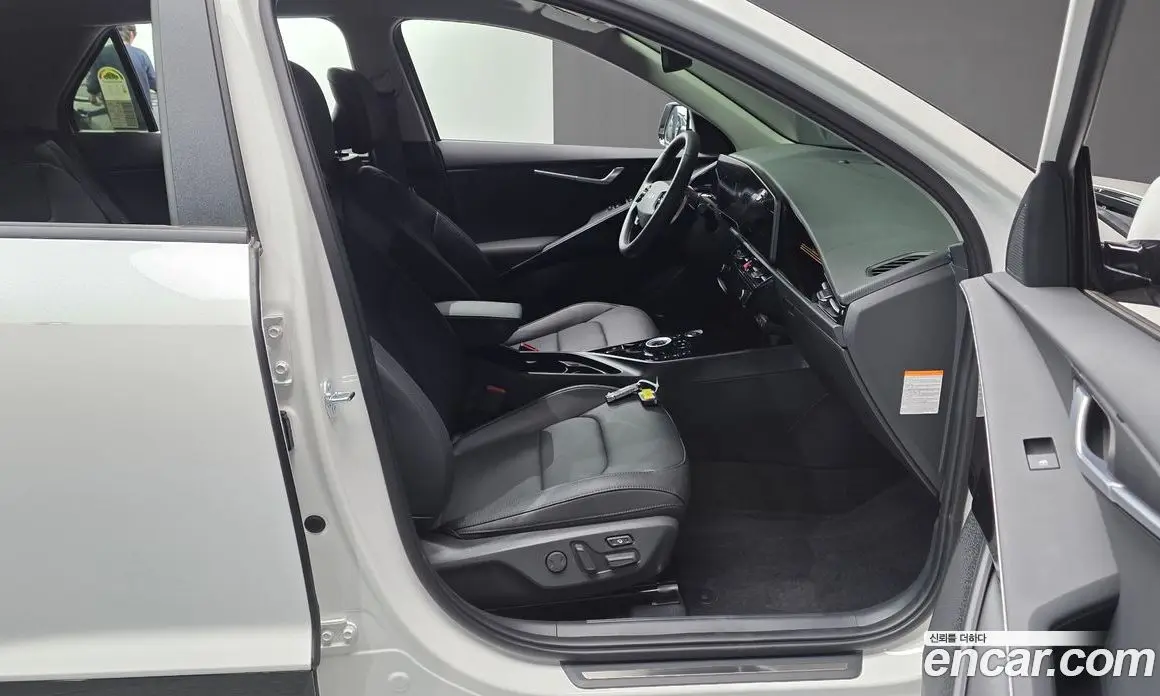 Kia Niro 2025 1.6 автомат (гидро), фото 17 Kia Niro 2025 1.6 автомат (гидро), фото 17