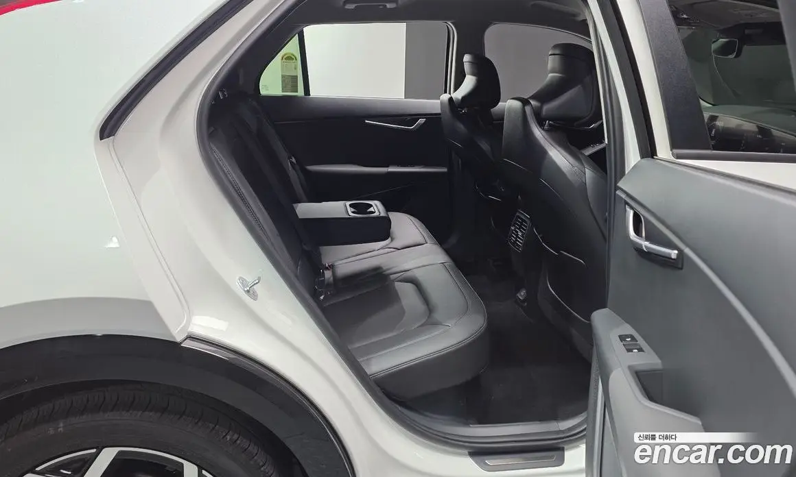 Kia Niro 2025 1.6 автомат (гидро), фото 18 Kia Niro 2025 1.6 автомат (гидро), фото 18