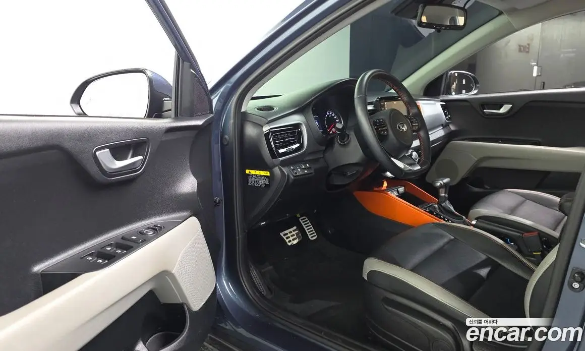 Kia Stonic 2018 1.6 автомат (гидро), фото 13