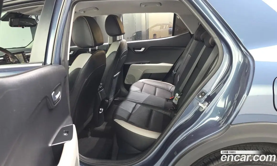 Kia Stonic 2018 1.6 автомат (гидро), фото 16