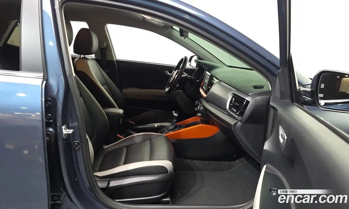 Kia Stonic 2018 1.6 автомат (гидро), фото 17