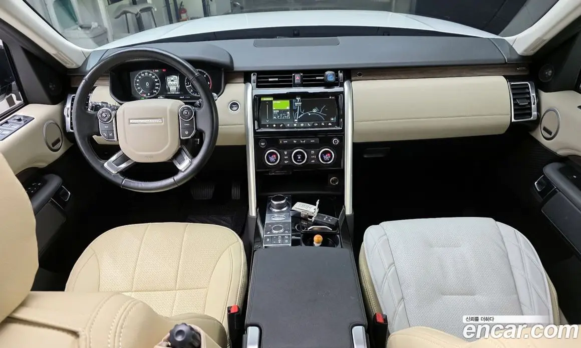 Land Rover Discovery 2018 3.0 автомат (гидро), фото 7