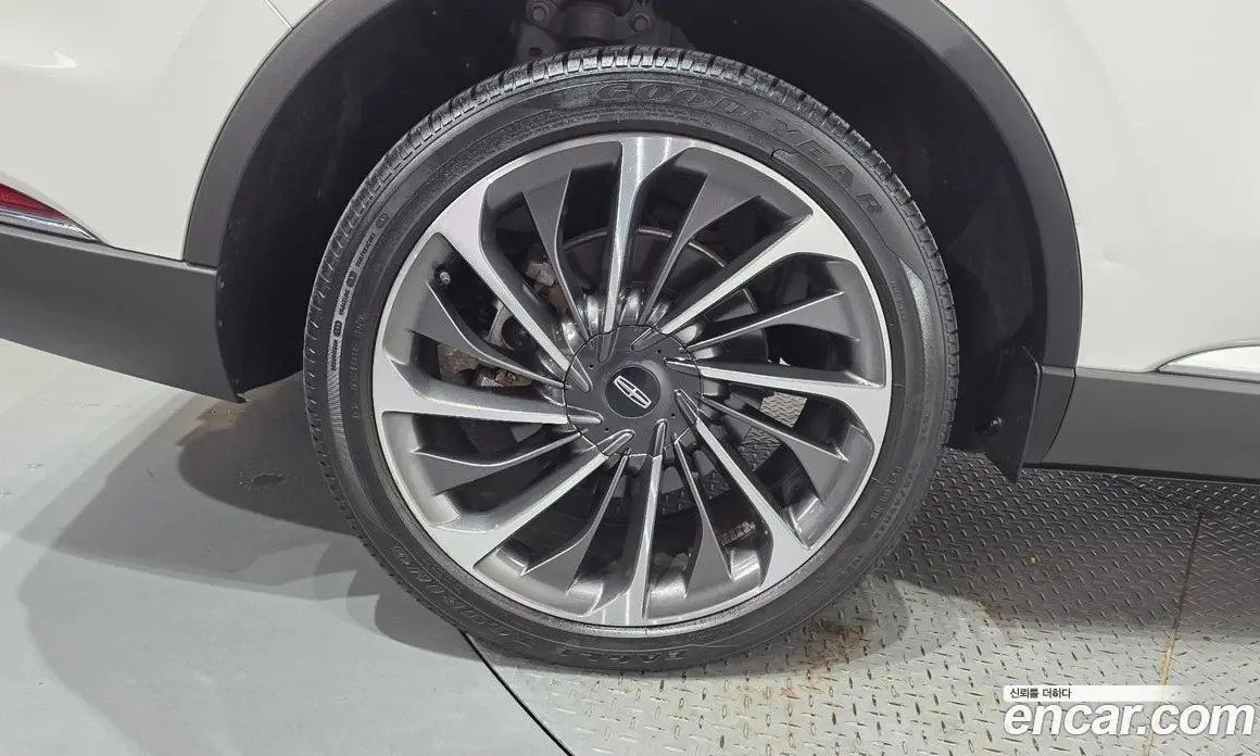 Lincoln Aviator 2022 3.0 автомат (гидро), фото 5 Lincoln Aviator 2022 3.0 автомат (гидро), фото 5