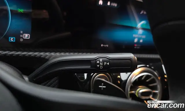 Mercedes-Benz A-Class 2020 2.0 автомат (гидро), миниатюра 12