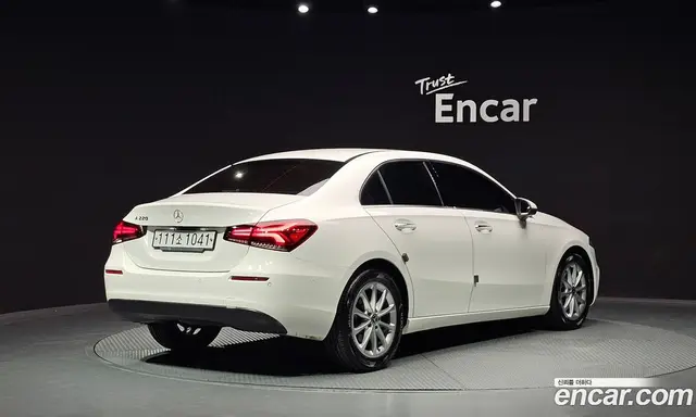 Mercedes-Benz A-Class 2020 2.0 автомат (гидро), миниатюра 2