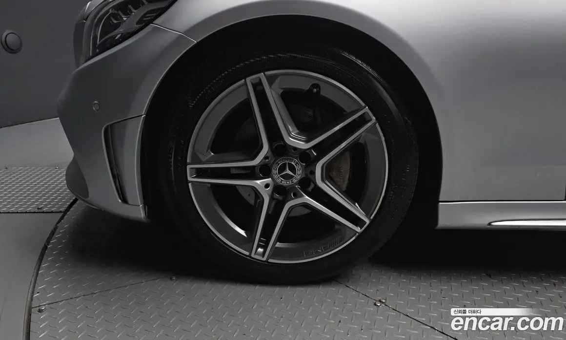 Mercedes-Benz C-Class 2019 2.0 автомат (гидро), фото 5 Mercedes-Benz C-Class 2019 2.0 автомат (гидро), фото 5