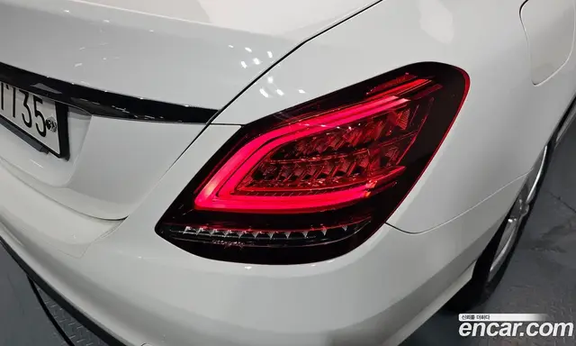 Mercedes-Benz C-Class 2019 1.9 автомат (гидро), миниатюра 9