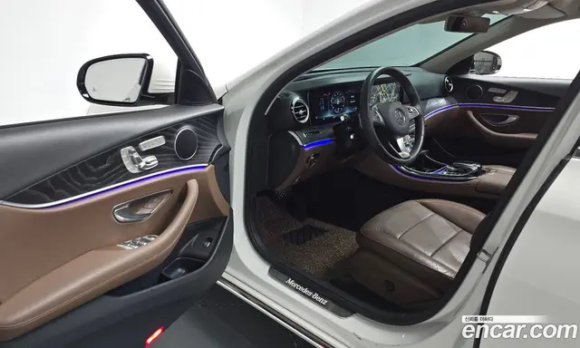 Mercedes-Benz E-Class 2017 2.0 автомат (гидро), миниатюра 12