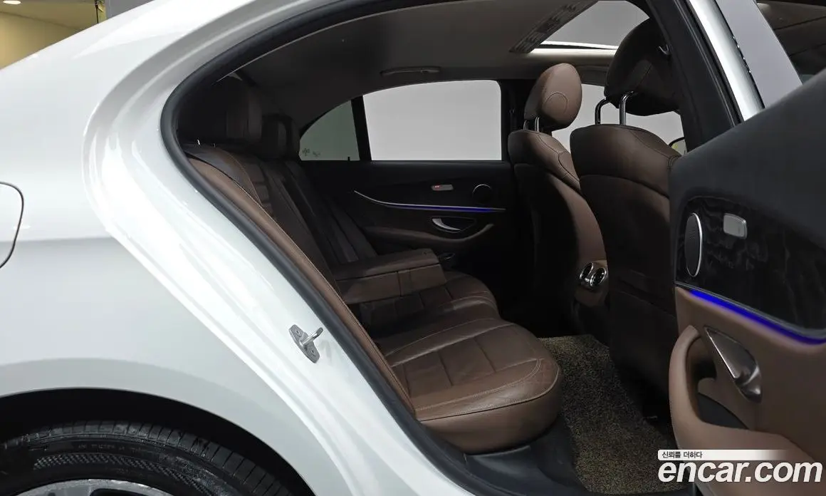 Mercedes-Benz E-Class 2017 2.0 автомат (гидро), фото 17