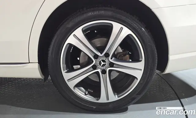 Mercedes-Benz E-Class 2017 2.0 автомат (гидро), миниатюра 6