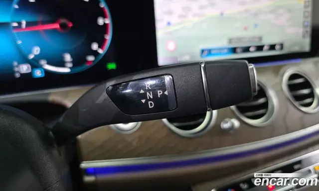 Mercedes-Benz E-Class 2021 1.9 автомат (гидро), миниатюра 12