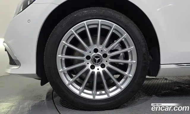 Mercedes-Benz E-Class 2021 1.9 автомат (гидро), миниатюра 5