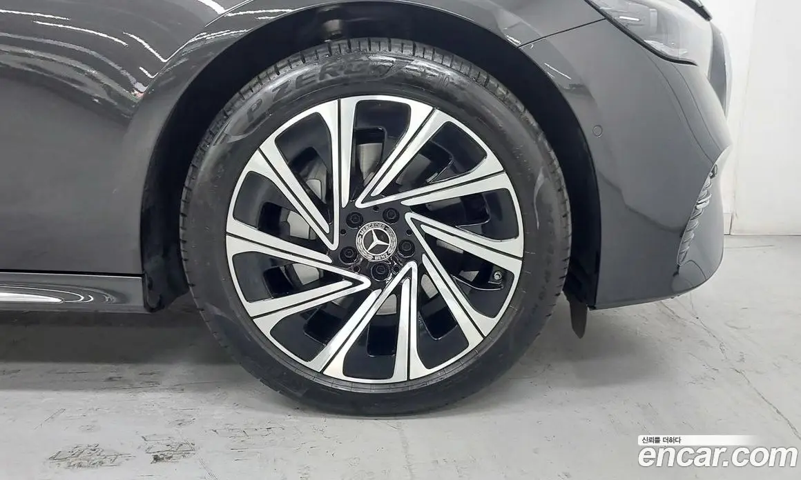 Mercedes-Benz E-Class 2024 2.0 автомат (гидро), фото 5 Mercedes-Benz E-Class 2024 2.0 автомат (гидро), фото 5