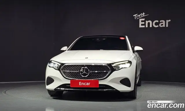 Mercedes-Benz E-Class 2025 2.0 автомат (гидро), миниатюра 3