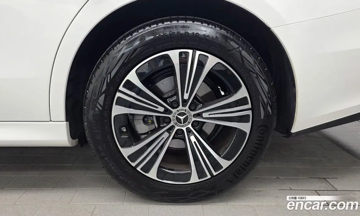 Mercedes-Benz E-Class 2025 2.0 автомат (гидро), фото 7