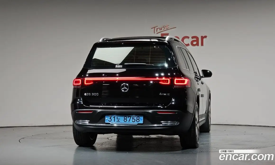 Mercedes-Benz EQB 2024 0.2 автомат (гидро), фото 3
