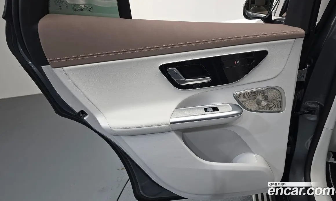 Mercedes-Benz EQE 2023 0.3 автомат (гидро), фото 14