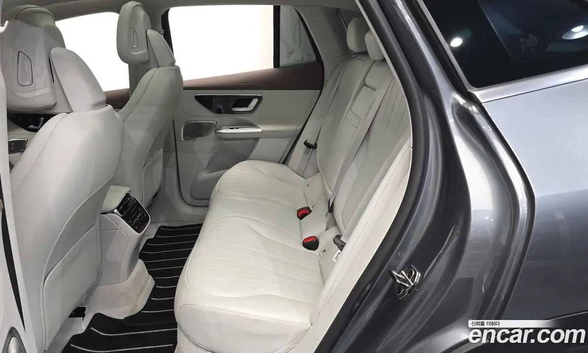 Mercedes-Benz EQE 2023 0.3 автомат (гидро), фото 16