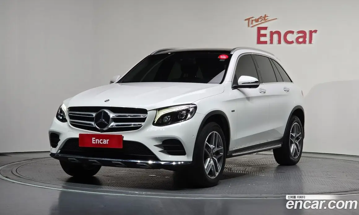 Mercedes-Benz GLC-Class 2018 2.0 автомат (гидро), фото 1 Mercedes-Benz GLC-Class 2018 2.0 автомат (гидро), фото 1