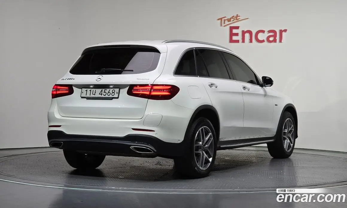 Mercedes-Benz GLC-Class 2018 2.0 автомат (гидро), фото 2 Mercedes-Benz GLC-Class 2018 2.0 автомат (гидро), фото 2