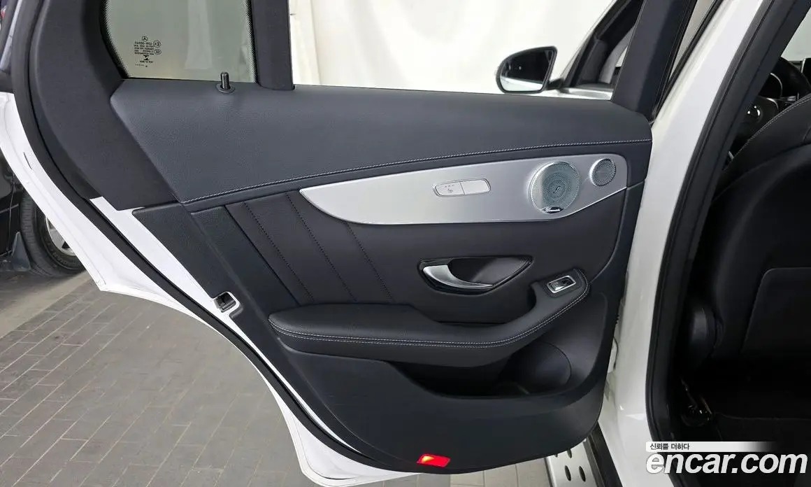 Mercedes-Benz GLC-Class 2018 2.0 автомат (гидро), фото 15 Mercedes-Benz GLC-Class 2018 2.0 автомат (гидро), фото 15