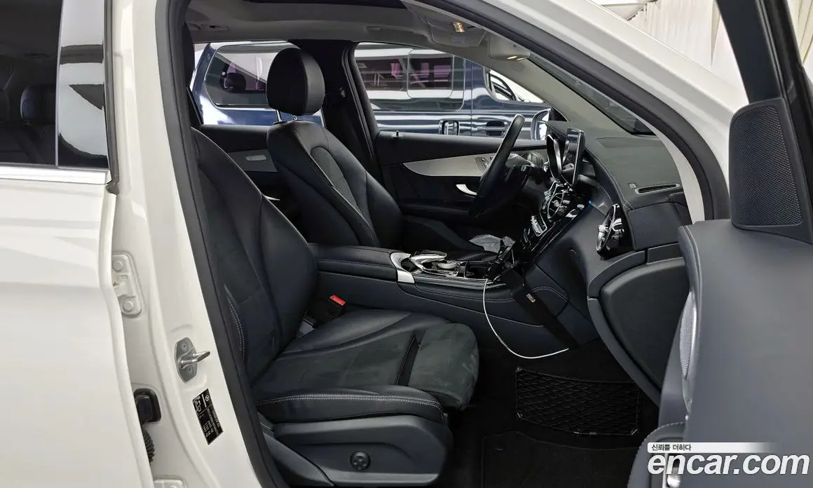 Mercedes-Benz GLC-Class 2018 2.0 автомат (гидро), фото 16 Mercedes-Benz GLC-Class 2018 2.0 автомат (гидро), фото 16