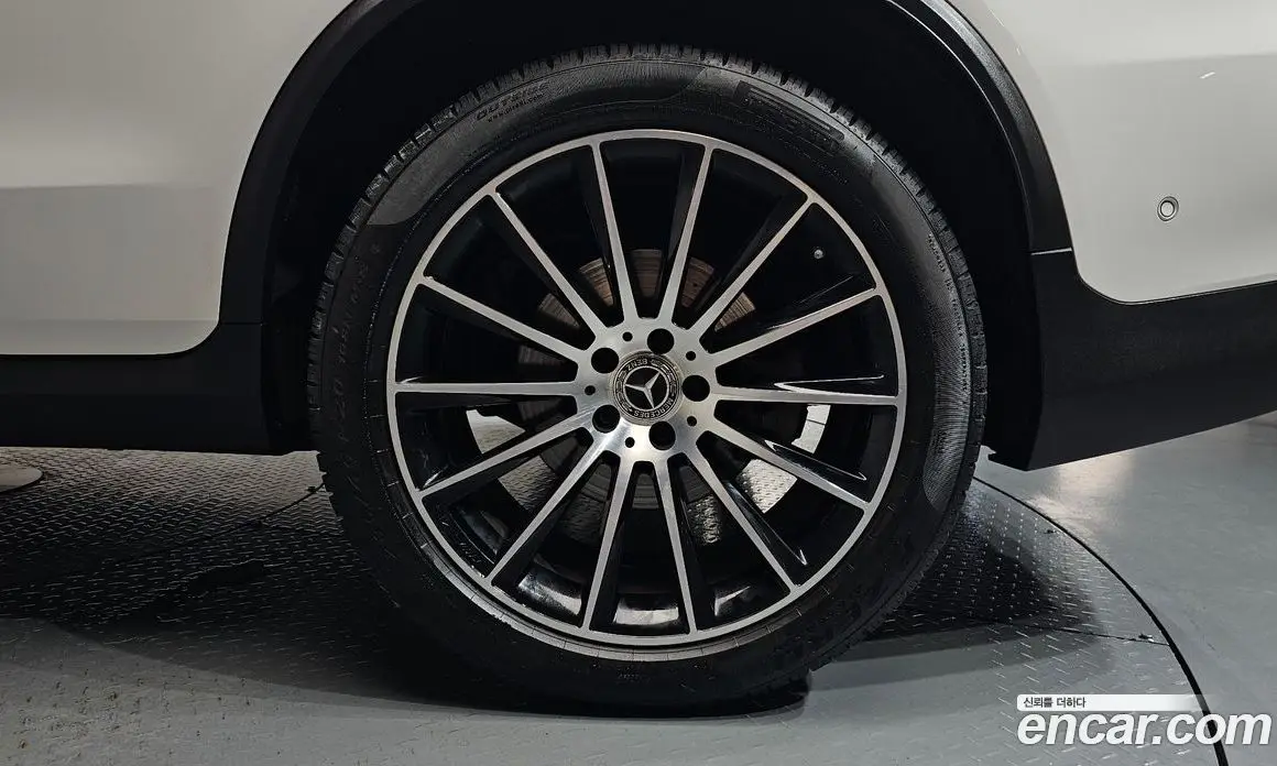 Mercedes-Benz GLC-Class 2019 2.0 автомат (гидро), фото 6 Mercedes-Benz GLC-Class 2019 2.0 автомат (гидро), фото 6