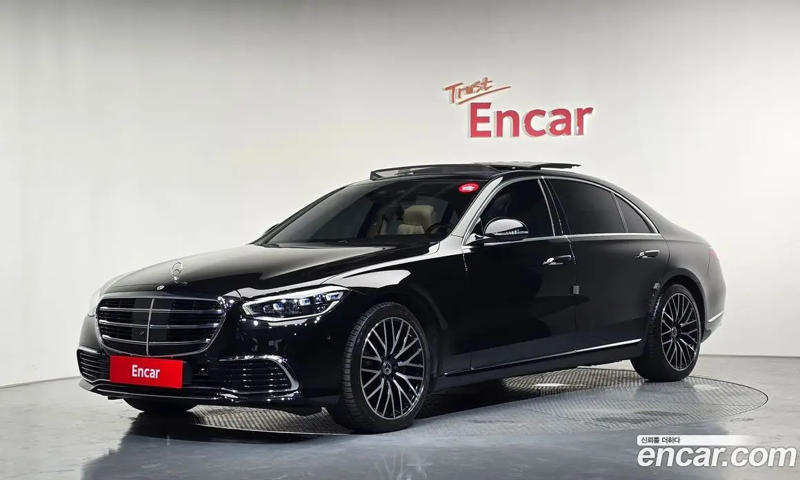 Mercedes-Benz S-Class 2023 4.0 автомат (гидро), фото 1 Mercedes-Benz S-Class 2023 4.0 автомат (гидро), фото 1