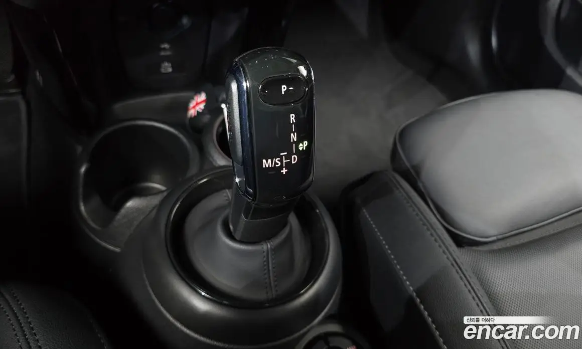 Mini Cooper 2023 1.5 автомат (гидро), фото 12