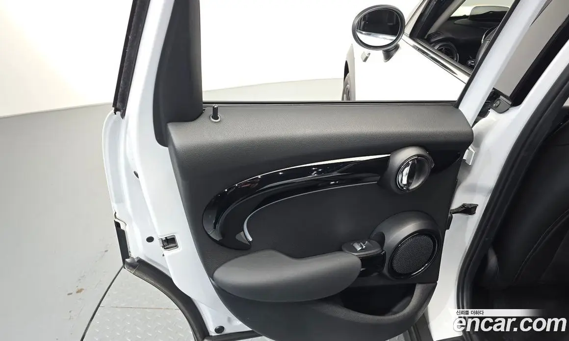Mini Cooper 2023 1.5 автомат (гидро), фото 15