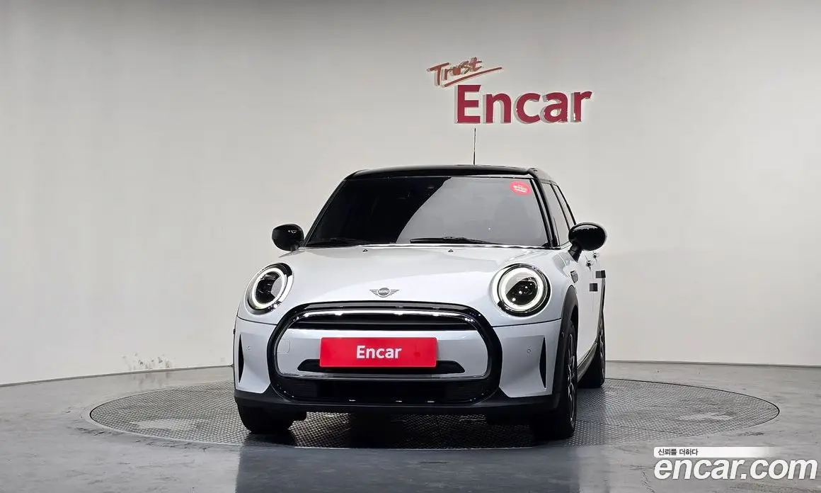 Mini Cooper 2023 1.5 автомат (гидро), фото 3
