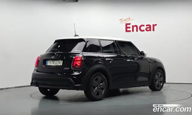 Mini Cooper, 2023, 36 846 км