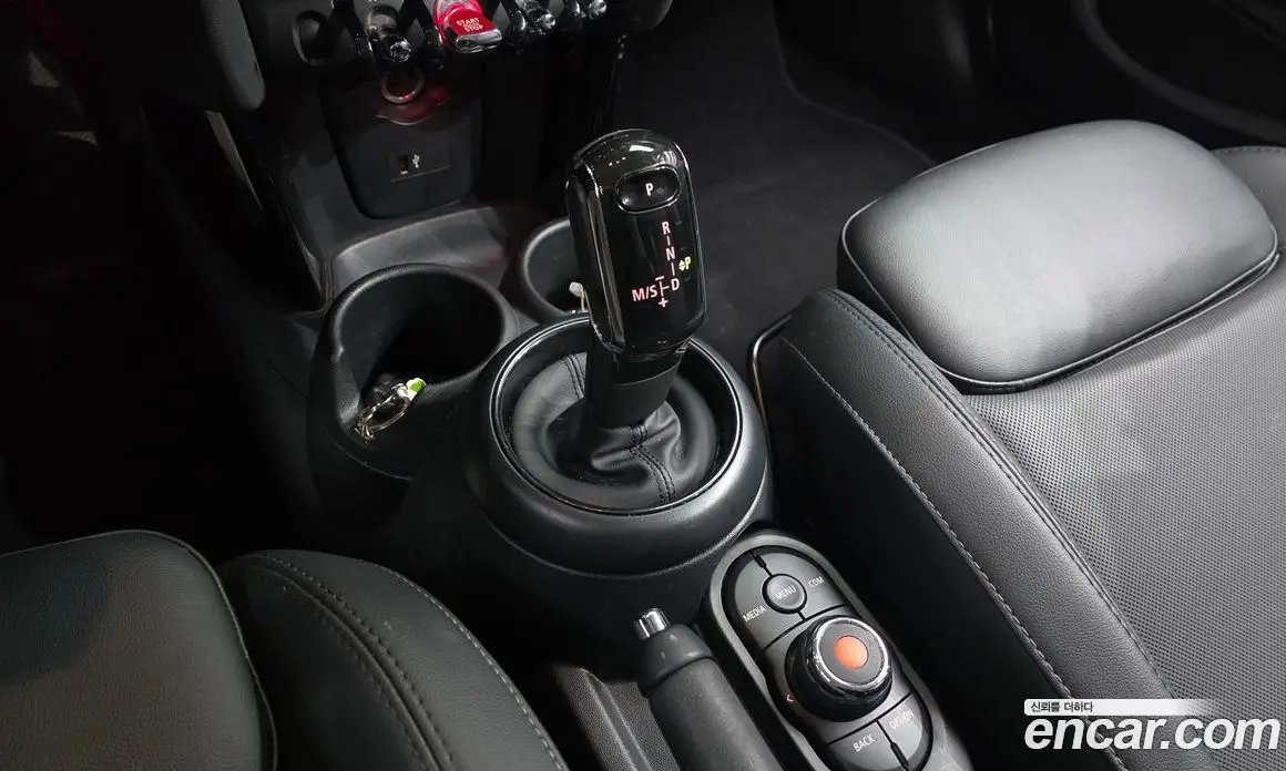 Mini Cooper 2023 1.5 автомат (гидро), фото 11