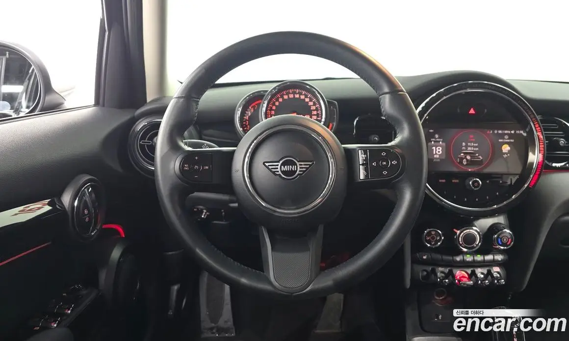 Mini Cooper 2023 1.5 автомат (гидро), фото 17
